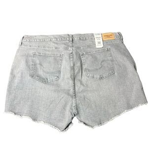 Levi’s Signature High Rise 3” Denim Shorts